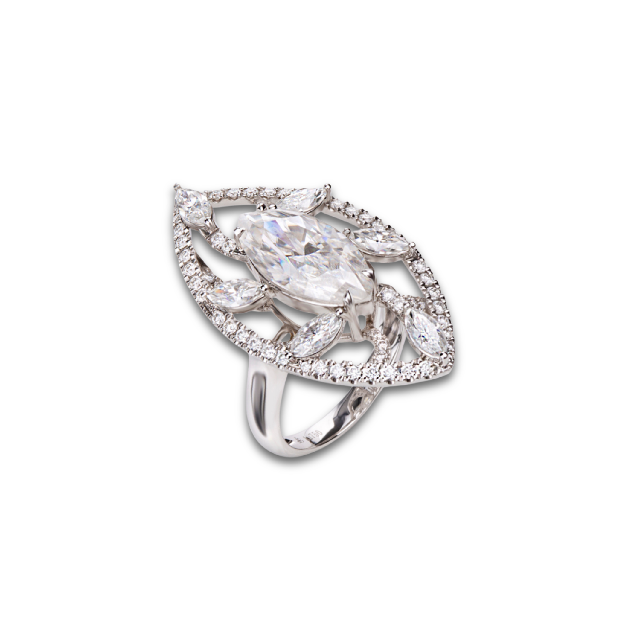 The Heritage Ring by Just Brilliant – Crafted in 18K white gold, featuring 4 carats of exquisitely cut lab-created diamonds at its center, surrounded by a delicate halo of 1.80 carats of pavé-set diamonds. A masterful fusion of timeless refinement and modern sophistication, this ring embodies exceptional craftsmanship and ethical luxury.